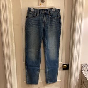 Old navy athletic taper 32/32 jeans brand new